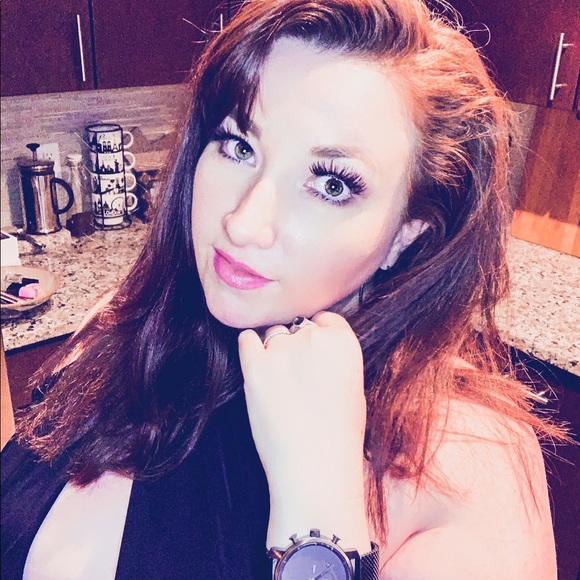 Meet your Posher, Giselle - Picture 4 of 5